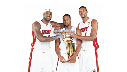 纳达尔鏖战五盘险胜德约科维奇，第15次晋级法网四强