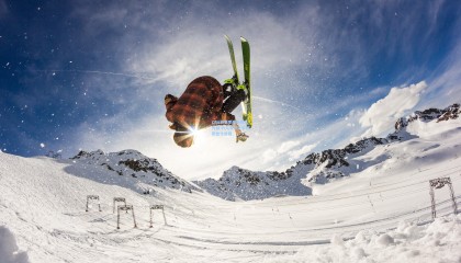 CBA新赛季裁判体系升级 六人专职化引领职业化进程